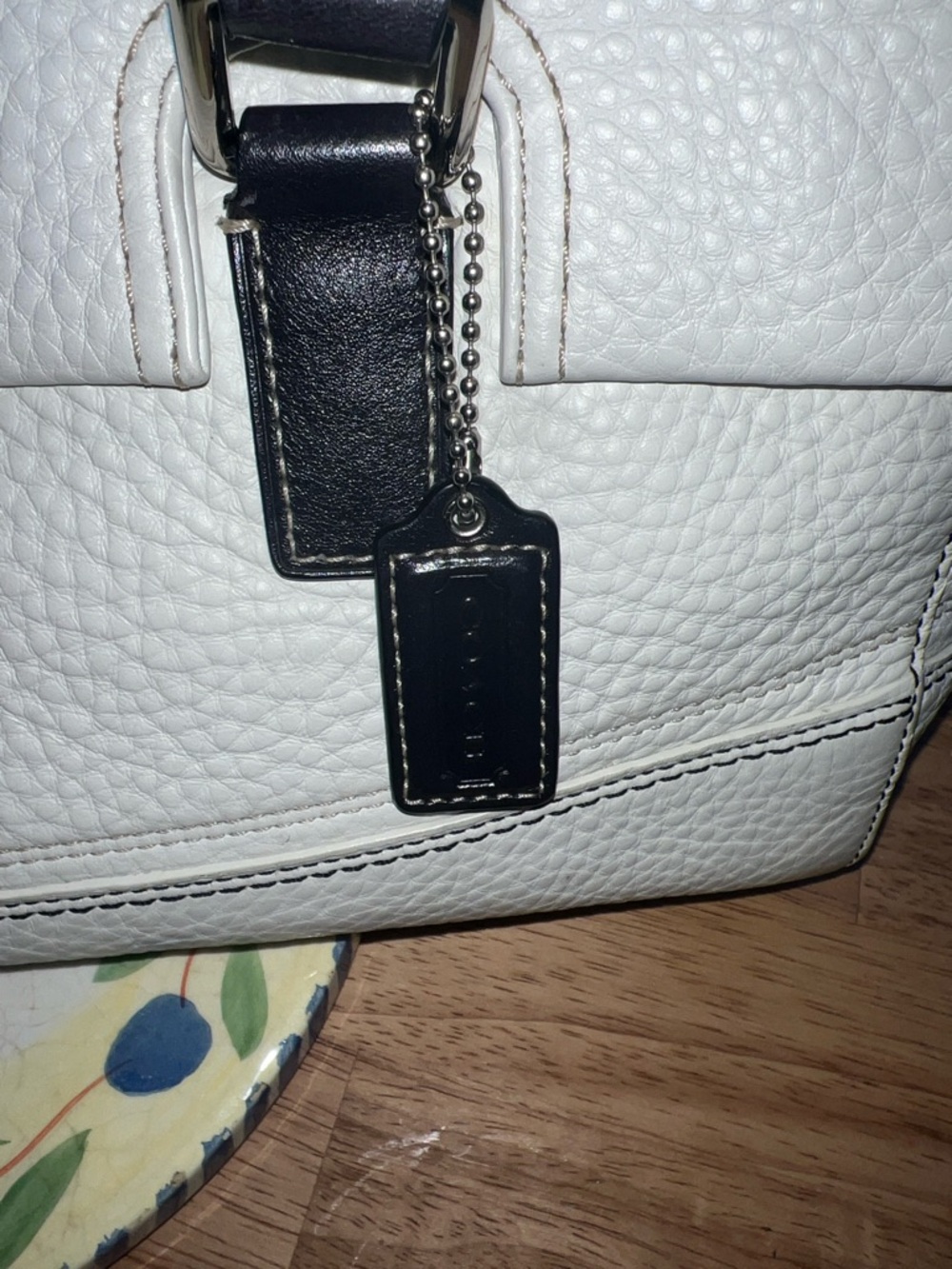Coach White Pebbled Leather Shoulder Bag with Black Straps - Picture 3 of 10